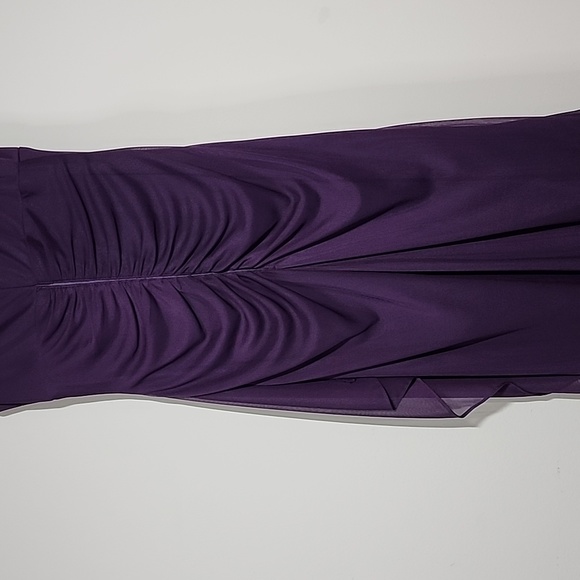 XCape Sleeveless Beaded Scoop-neck Collar Evening Gown Size 4 - Picture 8 of 12